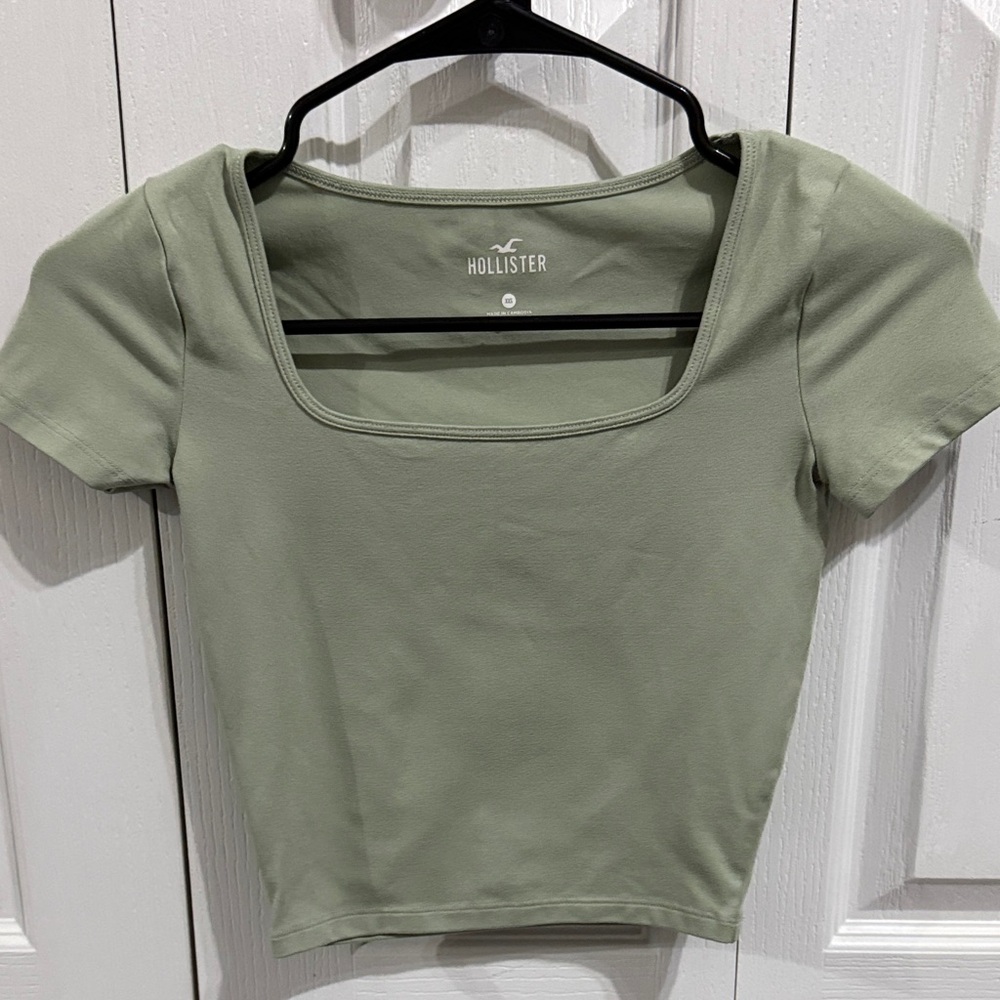 Hollister Women's Light Green Short Sleeve Top